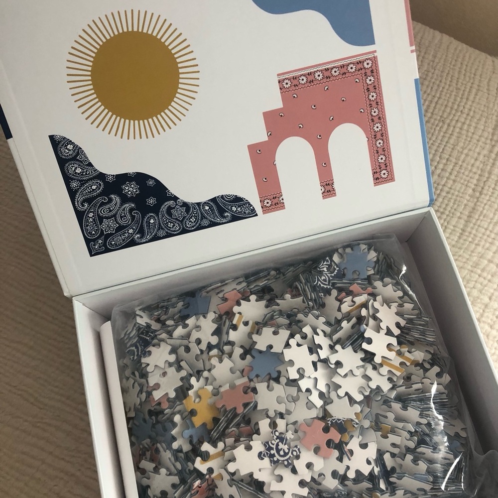 NIB Madewell Modern Paisley Art Puzzle - 1000 Pieces - Picture 3 of 5
